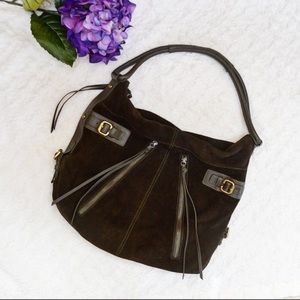 • SUEDE SHOULDER BAG •